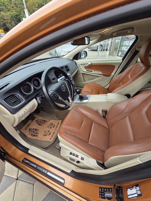 VOLVO S60 2011 — imagine 5