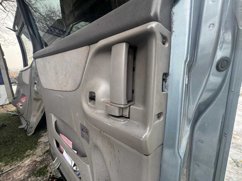 Двери Toyota Siena