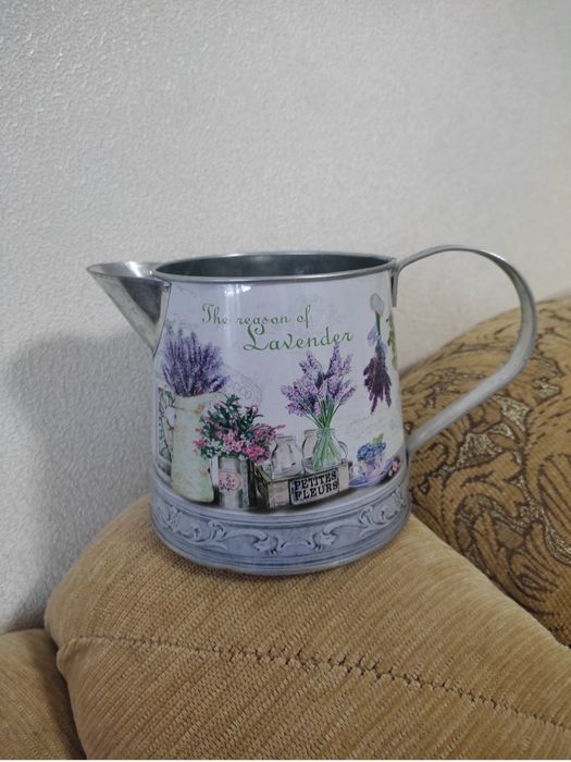 Продам  сувениры вазы, ключницы, часы