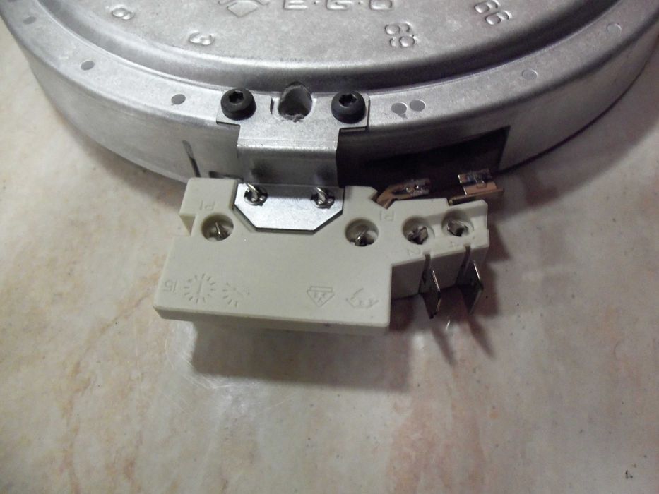 Плоча за керамичен плот- Ø200, 1800W/230v цената е за 1 бр плоча