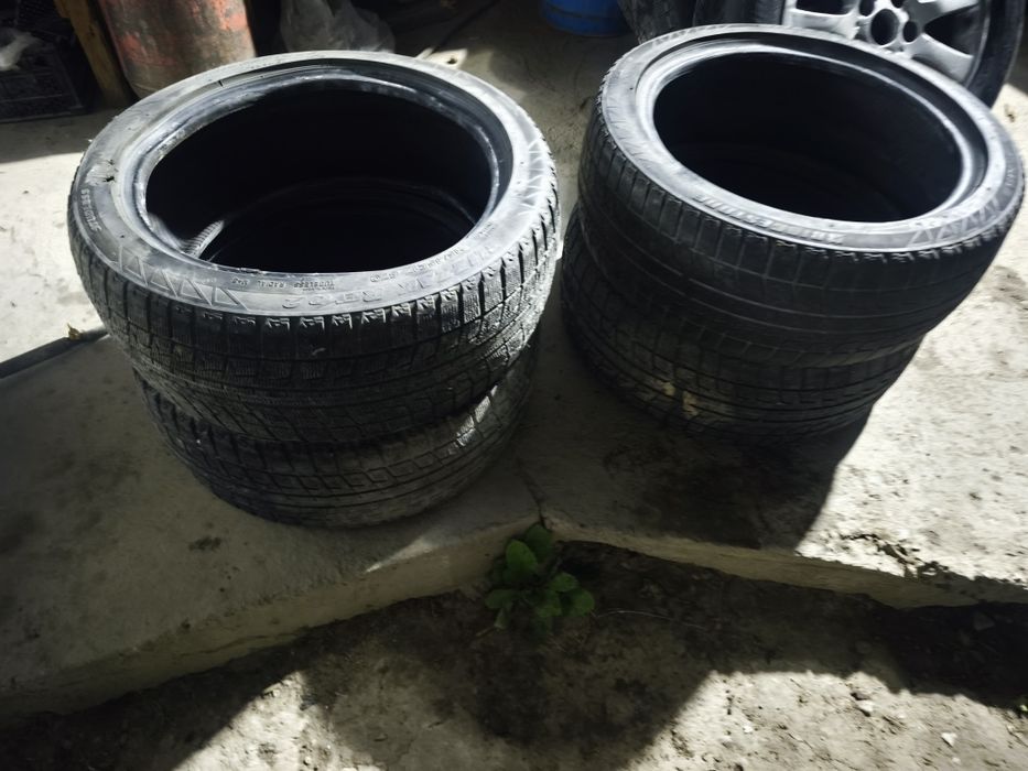 Продам шины 215/45/17