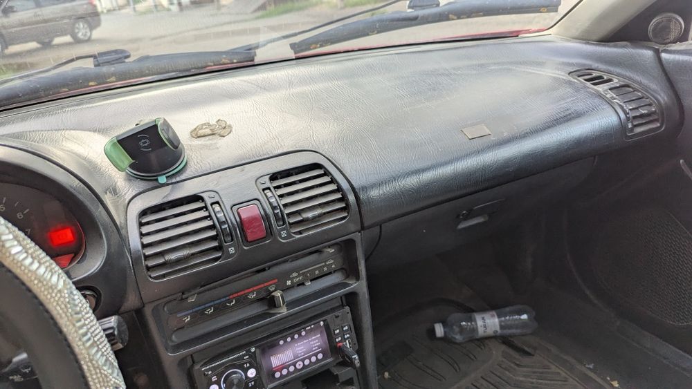 Машина (автомобиль) Mazda MX3 1992