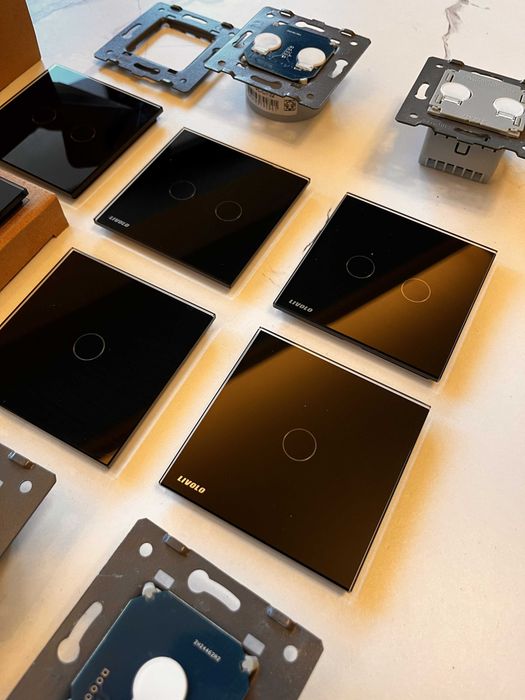 Lot intrerupatoare tactile (touch) si prize Livolo, sticla securizata
