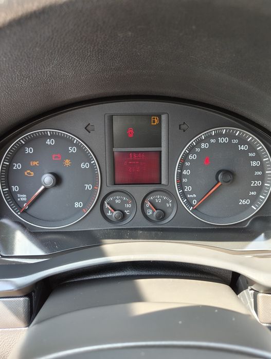 VW Golf 5 - 1.6 MPI (102 CP), An 2005, 271.157 km