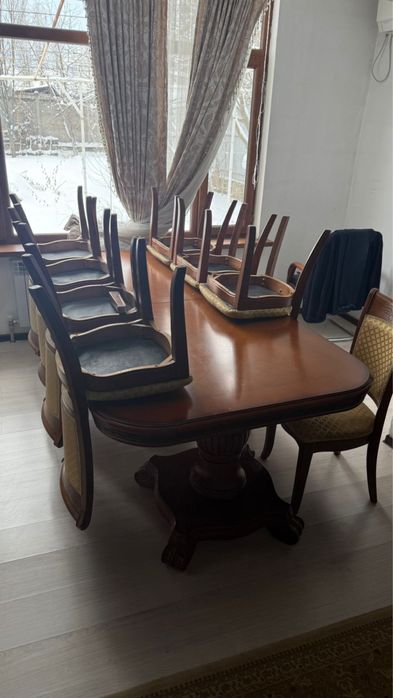 Мебель стол стулья