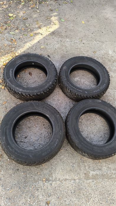 Продам шины шипы