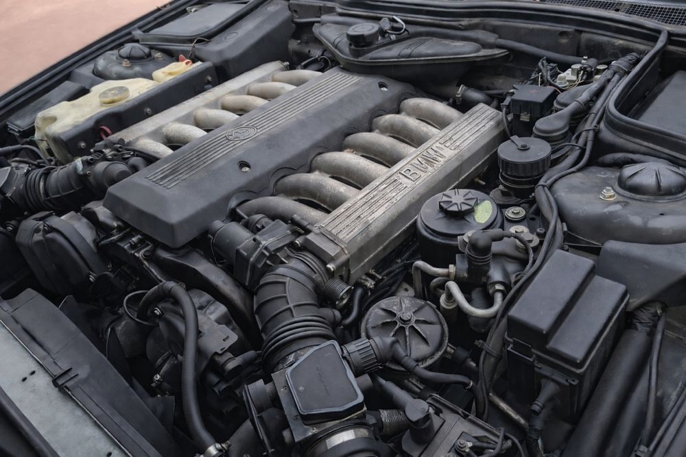 BMW E32  #  750i V12 ISTORIC