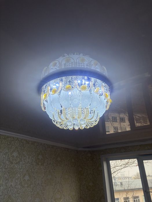 Продается люстра