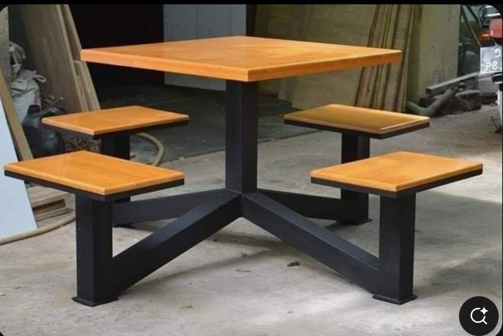 Столы со стульями