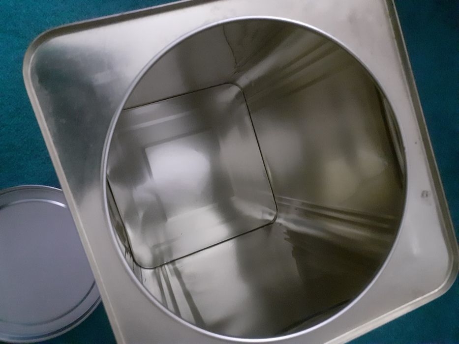 Тенекии за съхранение на мед и друго