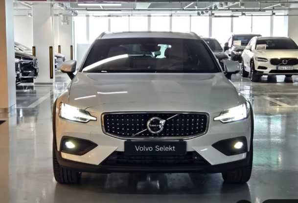 Volvo V60 B5 Ultra AWD