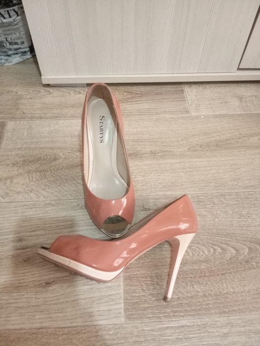 Продаётся обувь женская б/у