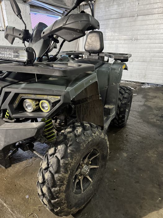 Квадроцикл , на учете на номерах