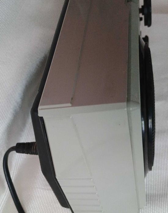 Aparat radio romanesc