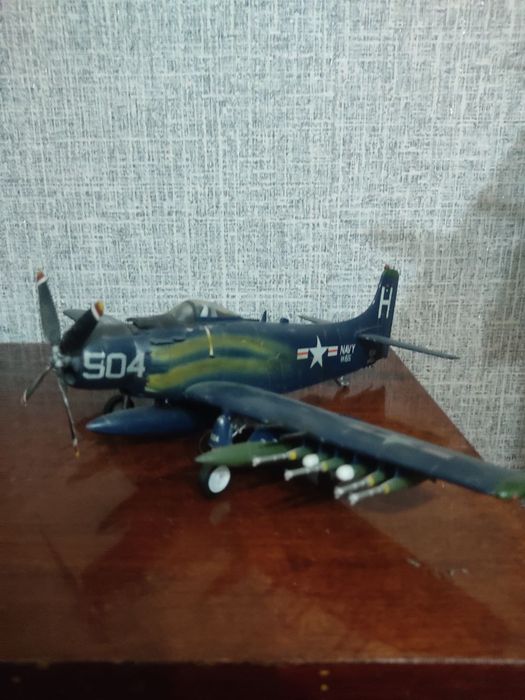 Сборная моделька AD-6 Skyraider, Monogram