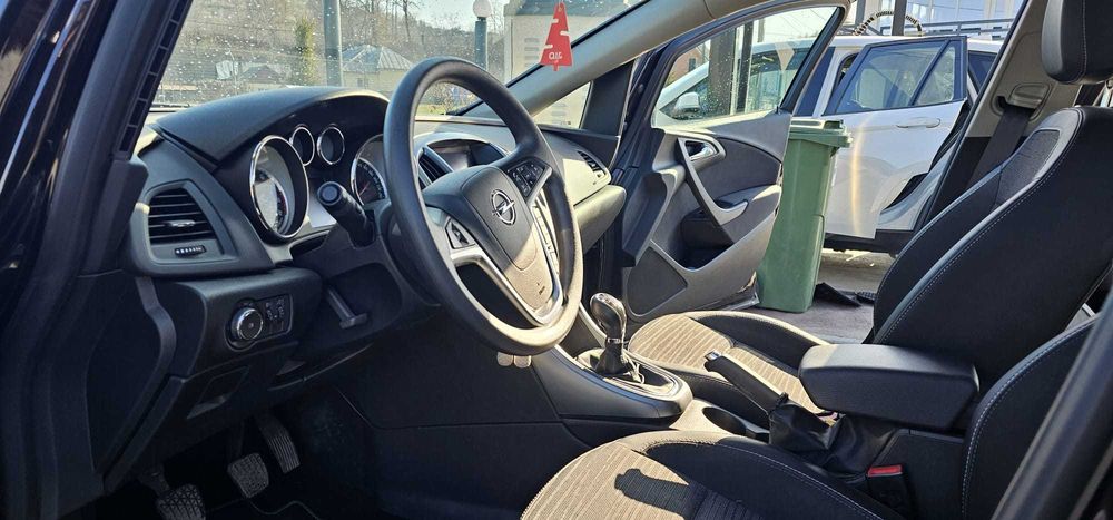 De vânzare  OPEL ASTRA 1.4 -turbo- 2016-  norma de poluare EU 6
