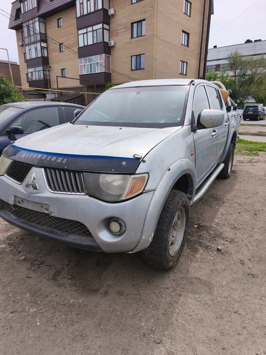 Продам пикап L200