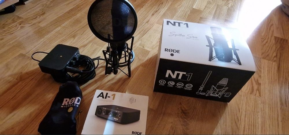 Set Rode NT1 Signature Microfon Condenser Studio&Rode AI 1 interfata