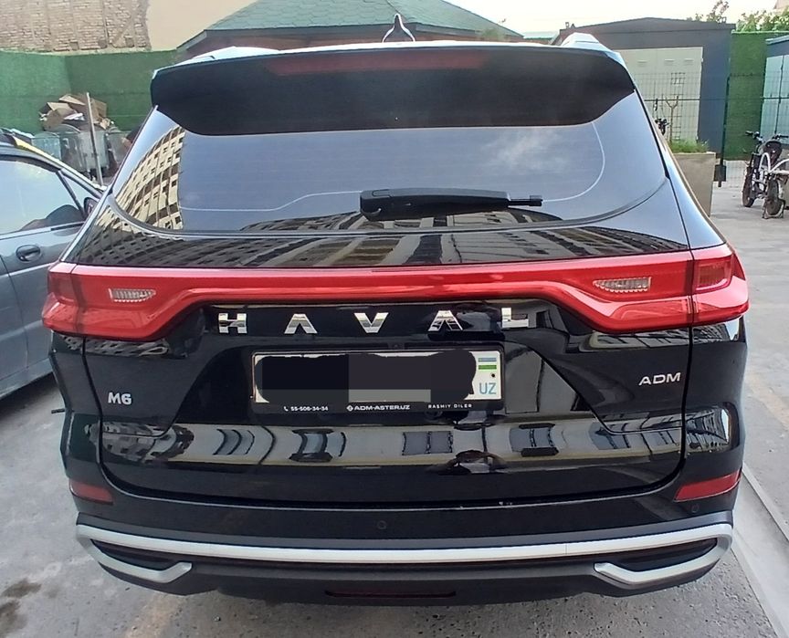 АвтомобильHAVAL M6