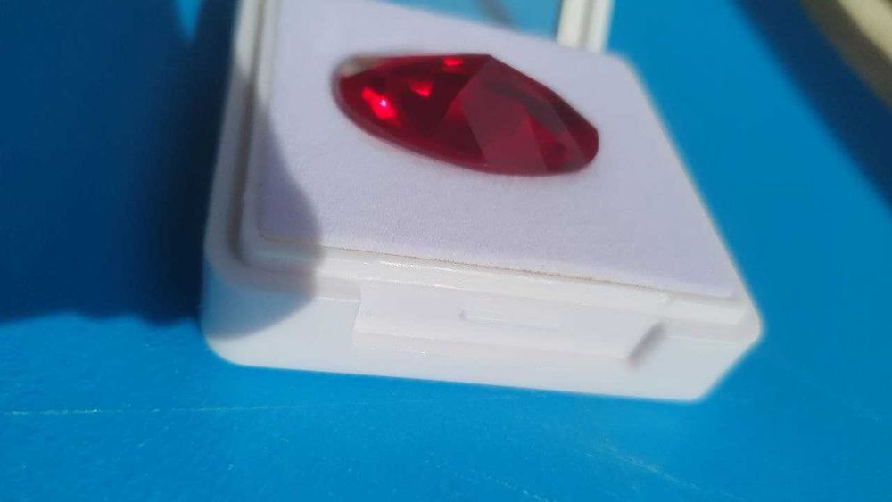 Рубин от Шри Ланка 20X30