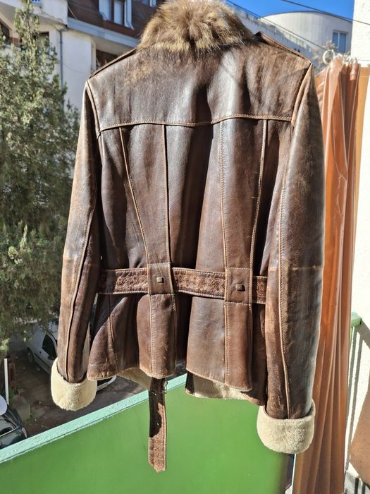 Кожено кафяво яке