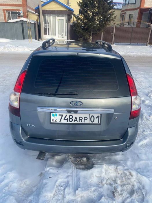 Продаю Приору универсал