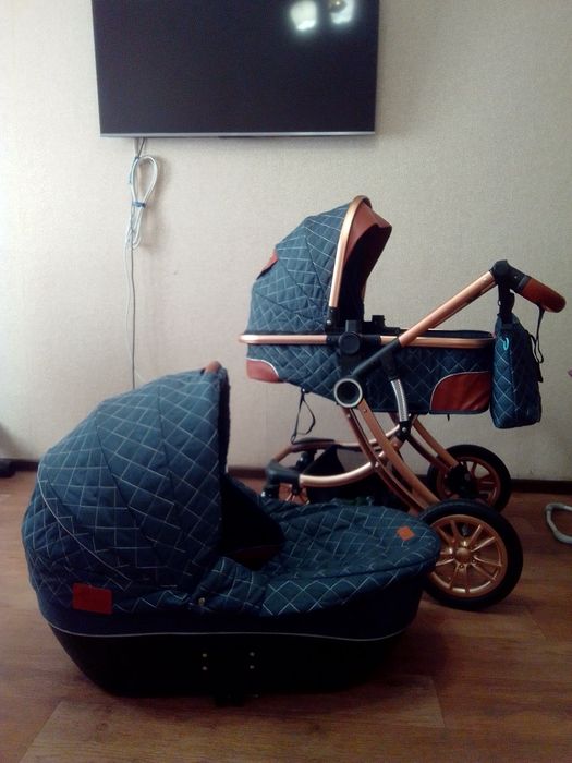 Коляска в идеальном состоянии.