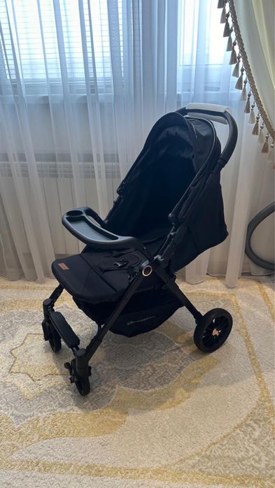 Продам детскую коляску новый в упаковке
