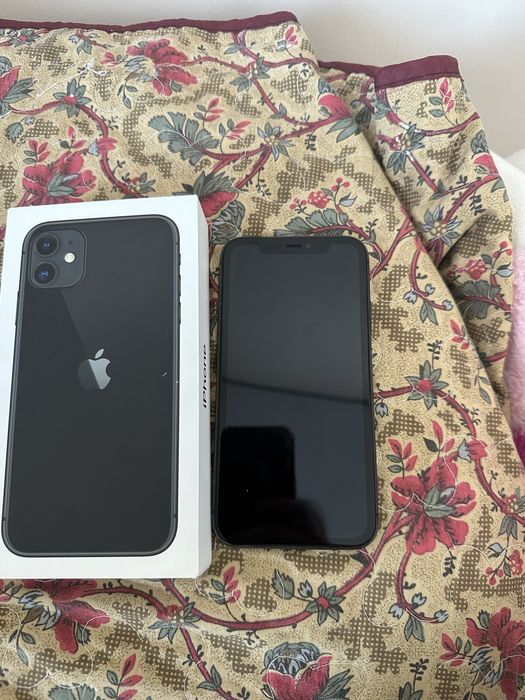 Продам iphone 11 срочно