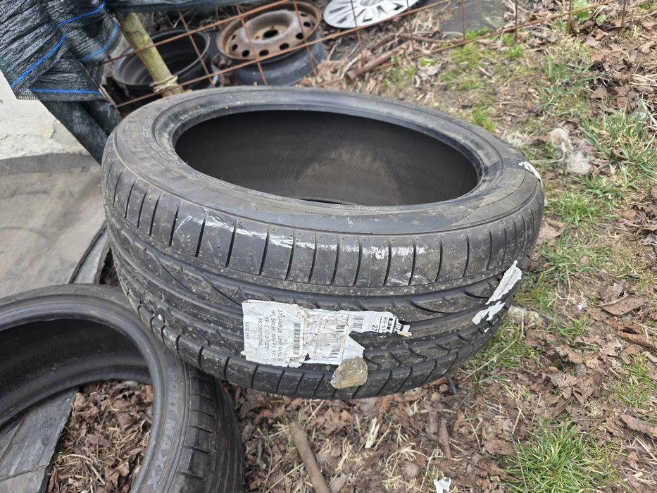 O bucata 275 40 20 dunlop