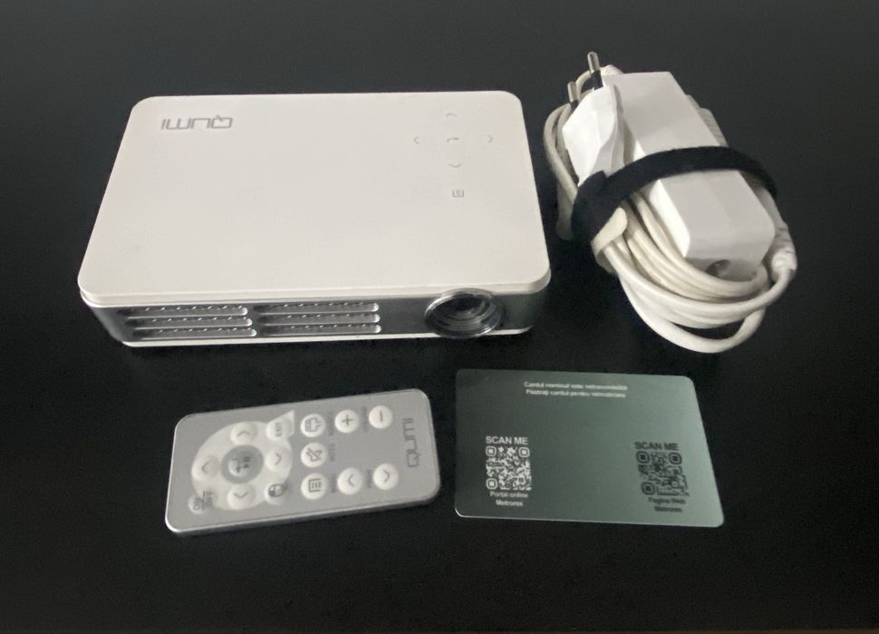 Vând videoproiector Vivitek Qumi q5 pocket projector