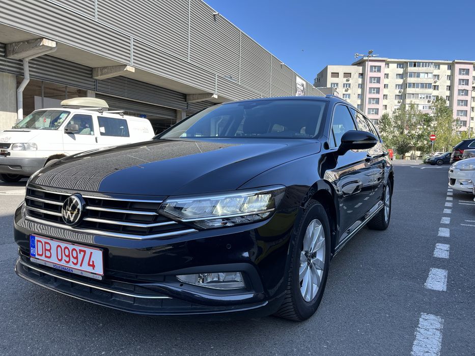 Volkswagen Passat 2.0 Diesel DSG navigatie scaune electrice camera marsarier senzori parcare faruri led