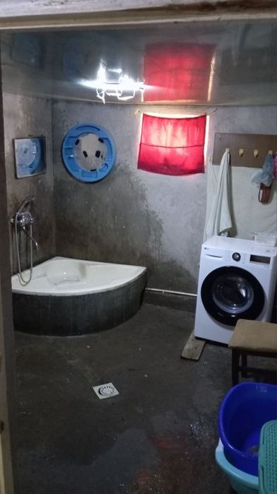 iyk ota 4 sotik 6 xona uy padval bor vayfay bor kanalizatsiya bor