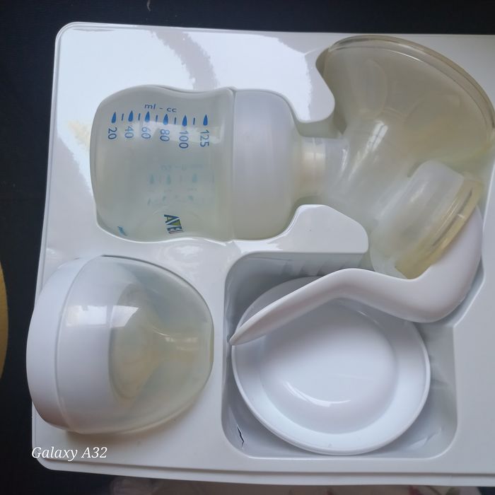 Pompa san  manuala Avent