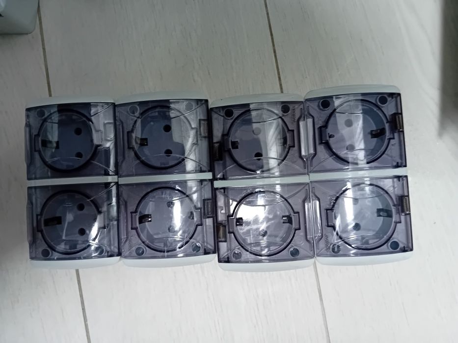 Priza dubla cu capac