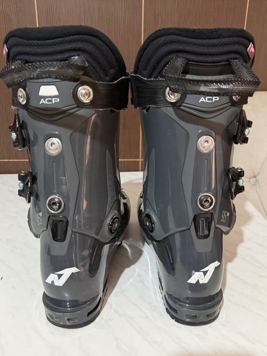Clăpari Nordica Speedmachine 3, mărimea 23-23.5, Flex 95
