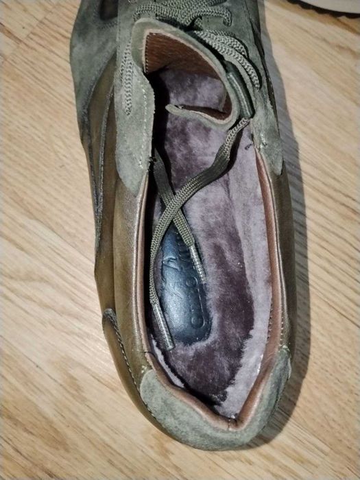 Продам тёплые мужские кроссовки