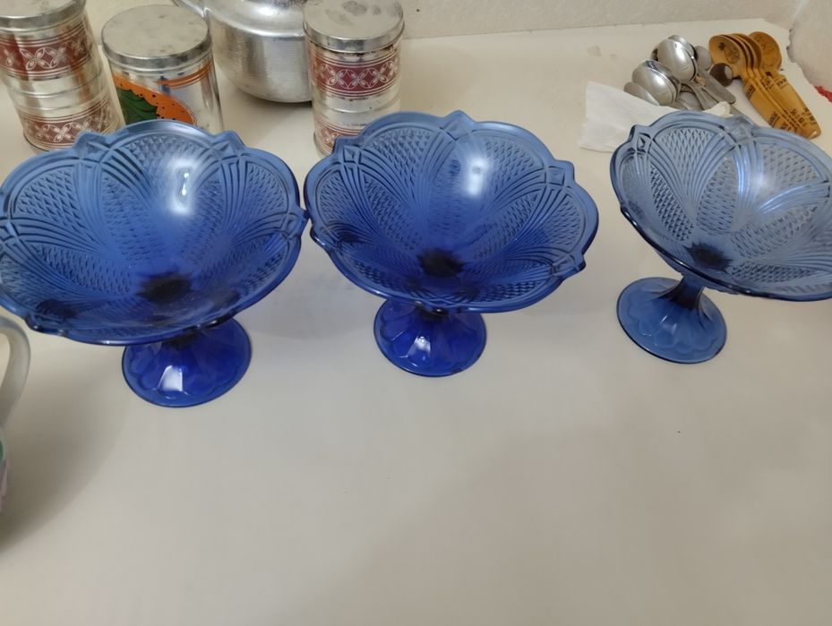 Конфетницы фруктовницы ваза. Ложки