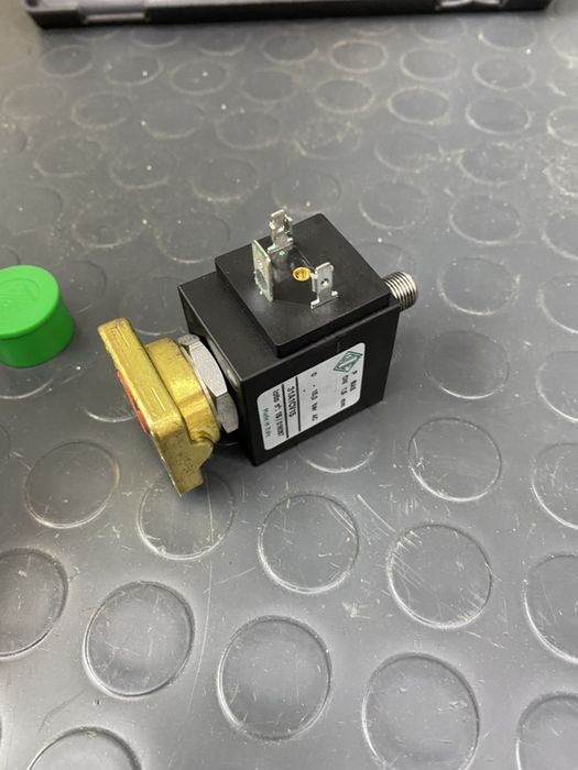 Магнет вентил клапан еспресо бойлер Зануси Спацио