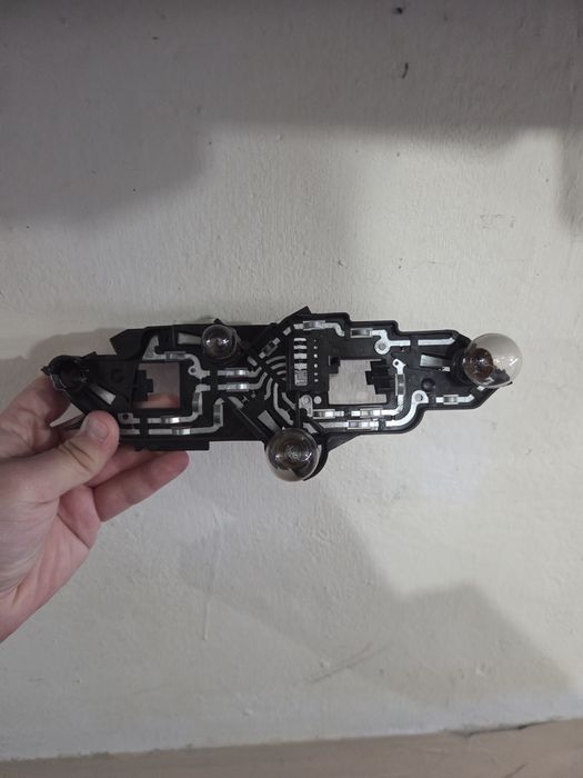 Платка (лява) за стоп Peugeot 307