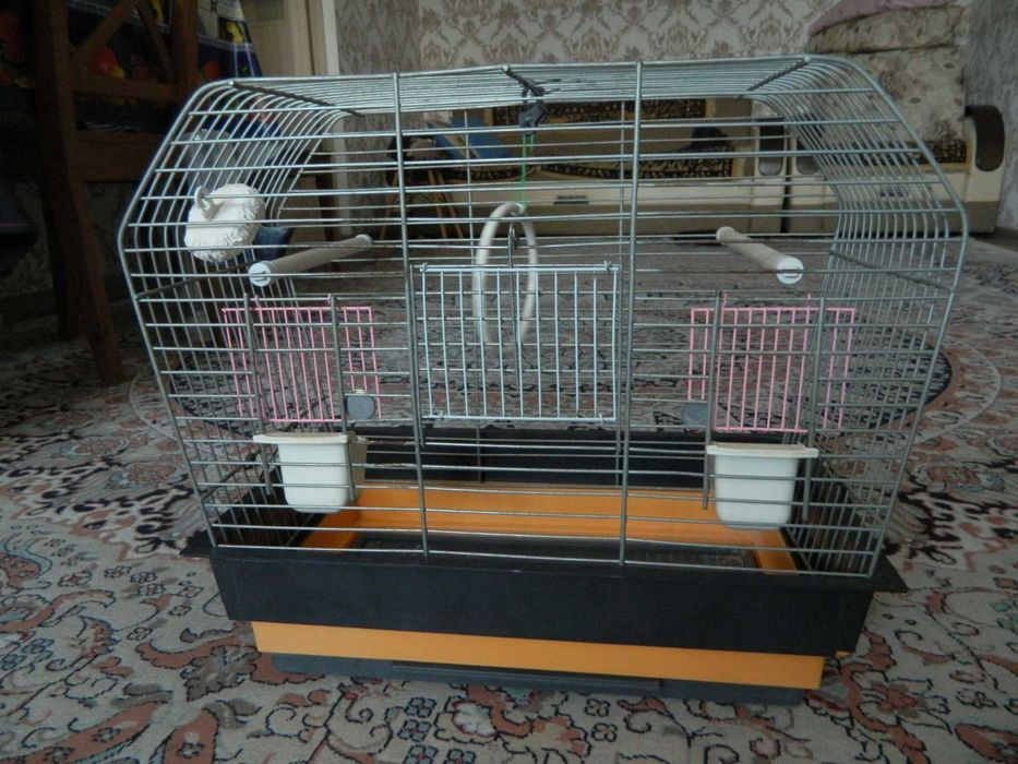 Продам клетку для попугая