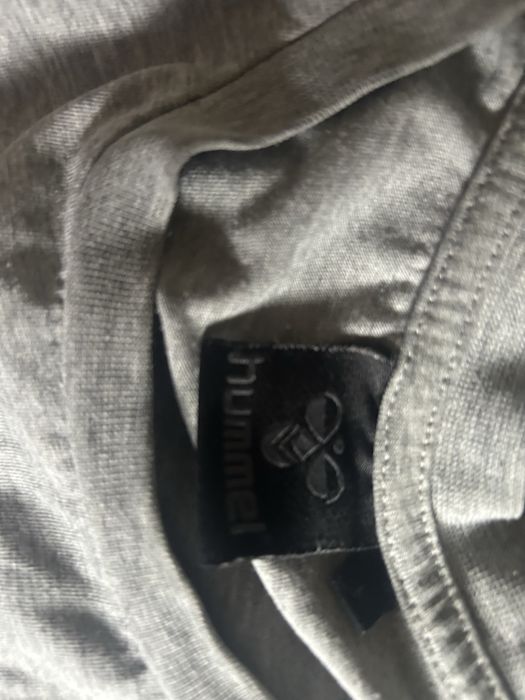 Tricou hummel gri