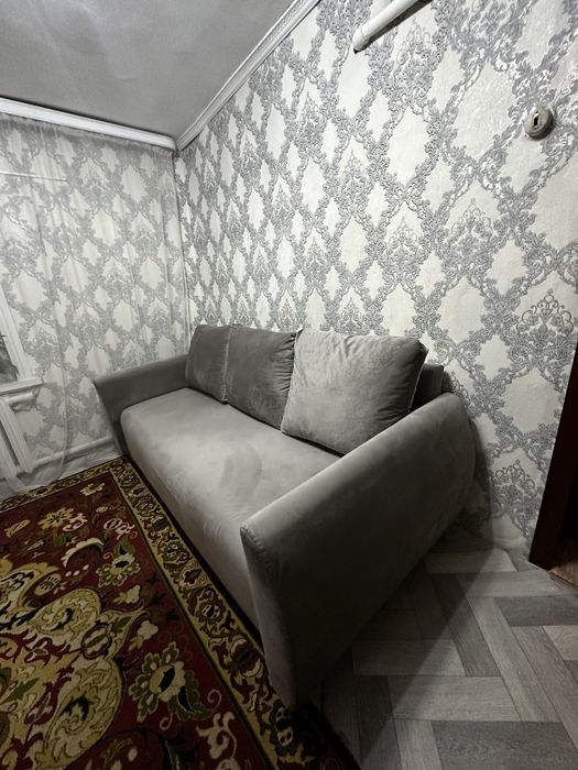 Диван в хорошем состоянии