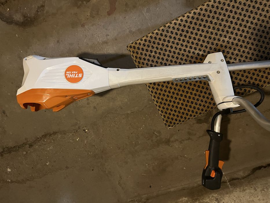 Motocositoare si Trimmer cu acumulator Stihl FSA135 ,HLA66