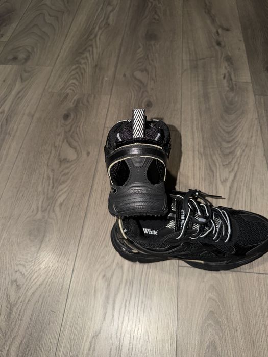 Off White Be Right Back