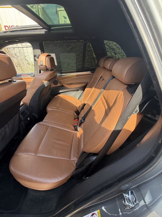 Ел рекаро салон bmw e70
