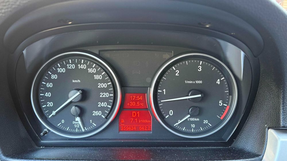 BMW 330 xd 2010 270к.с. Сменени Вериги, Дюзи и ГНП xdrive автомат LED