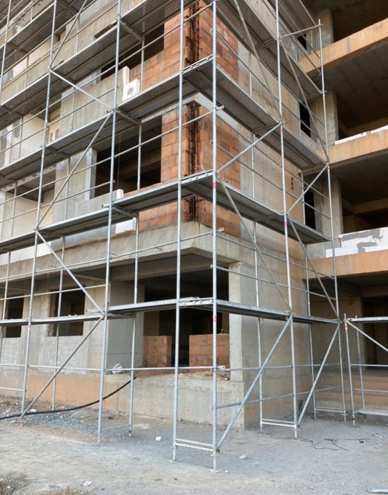 Schela turn multifuncțională cu trepte EGEA 160C.