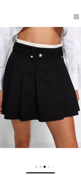 Пола от Trendyol – размер XS