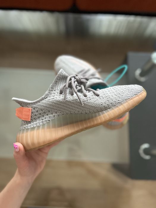 Yeezy Boost 350 V2